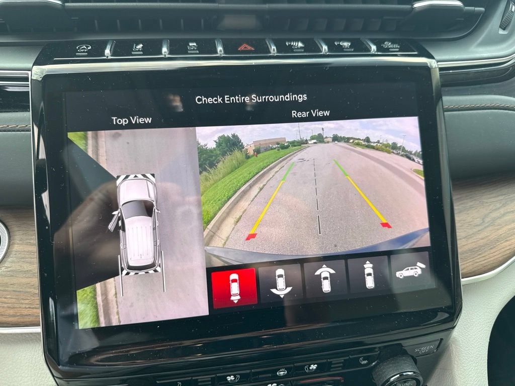 2022 Jeep Grand Cherokee Summit