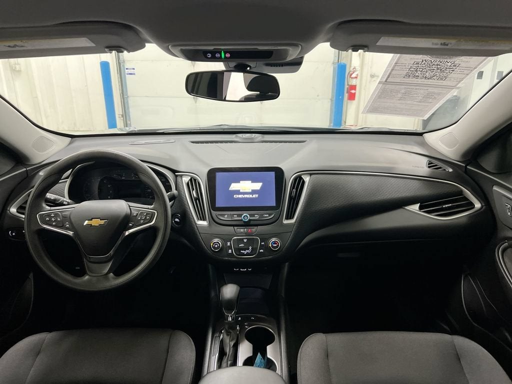 2025 Chevrolet Malibu LS