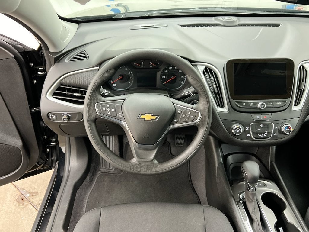 2024 Chevrolet Malibu LS