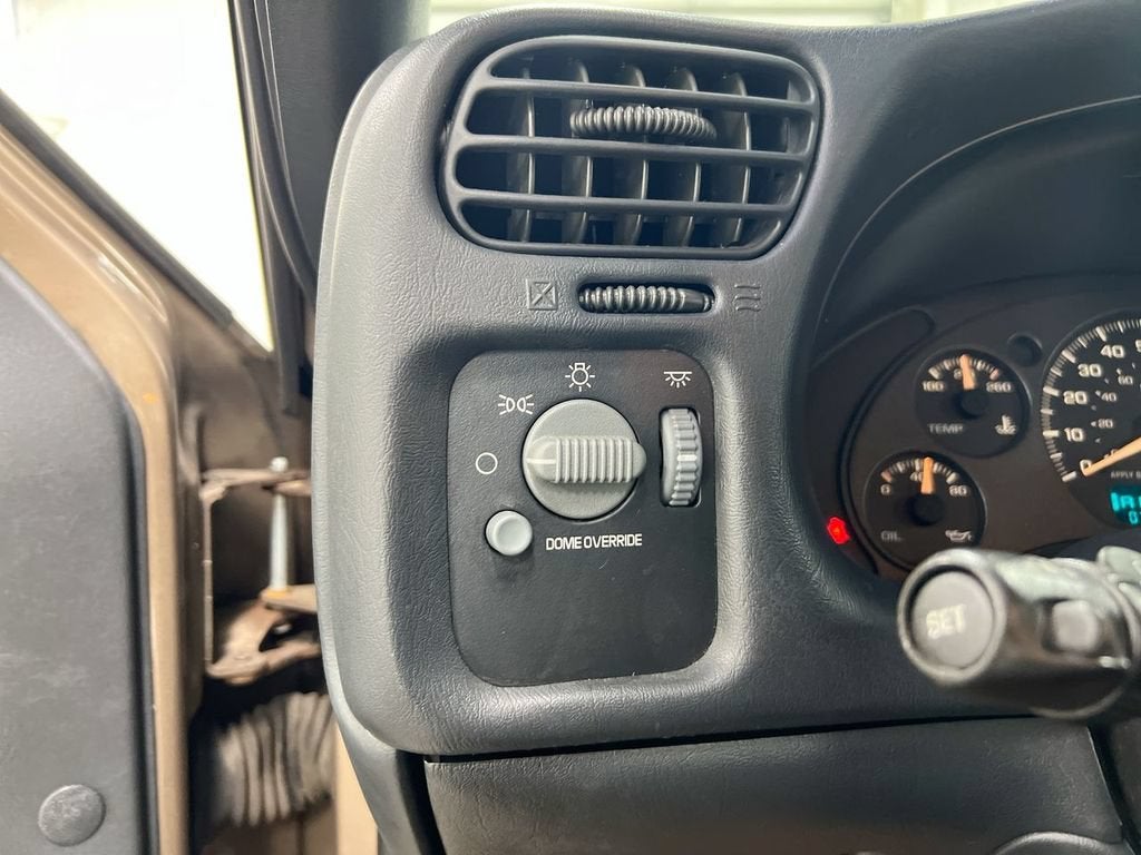 2003 Chevrolet S10 Reg Cab 108" WB
