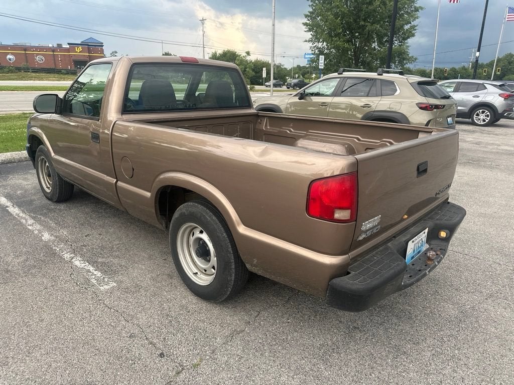 2003 Chevrolet S10 Reg Cab 108" WB