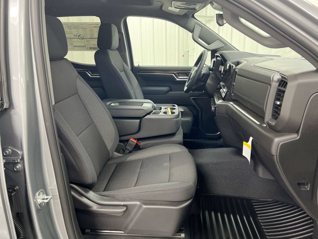 2025 Chevrolet Silverado 1500 LT (2FL)