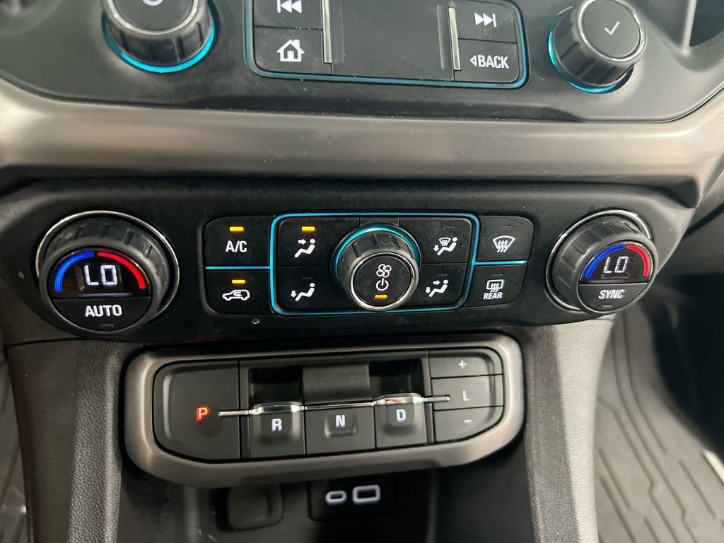 2021 GMC Acadia AT4