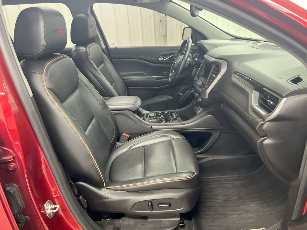 2021 GMC Acadia AT4