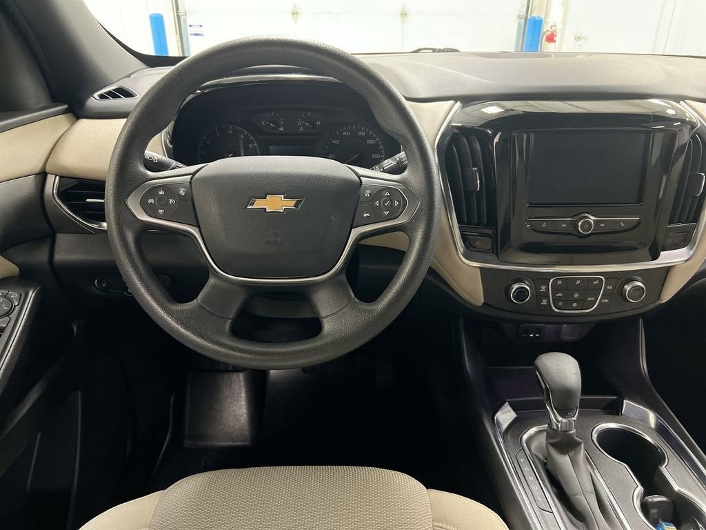 2023 Chevrolet Traverse LS