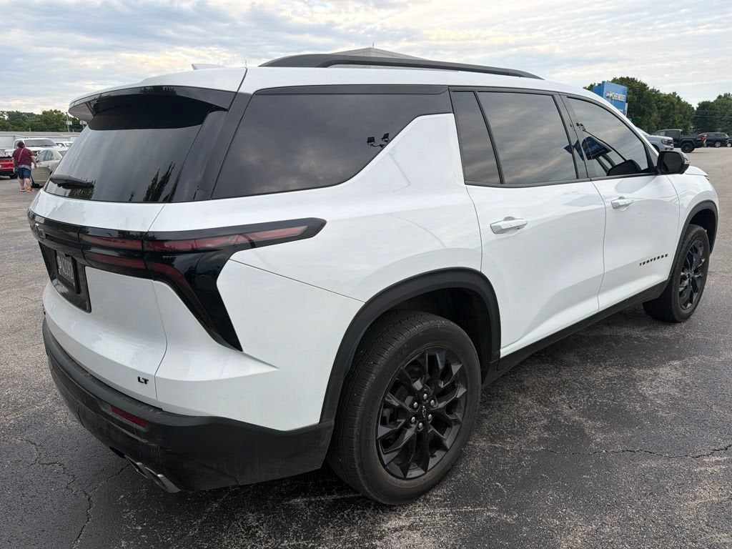 2024 Chevrolet Traverse LT