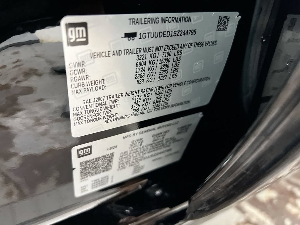 2025 GMC Sierra 1500 SLT