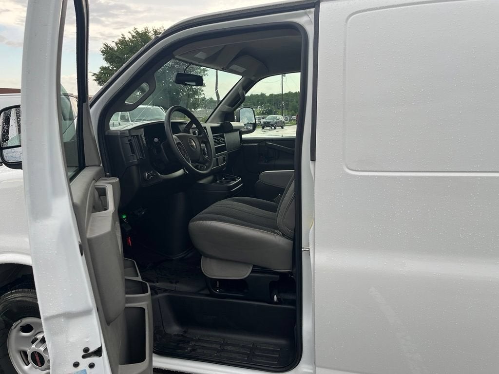 2025 GMC Savana Cargo Work Van