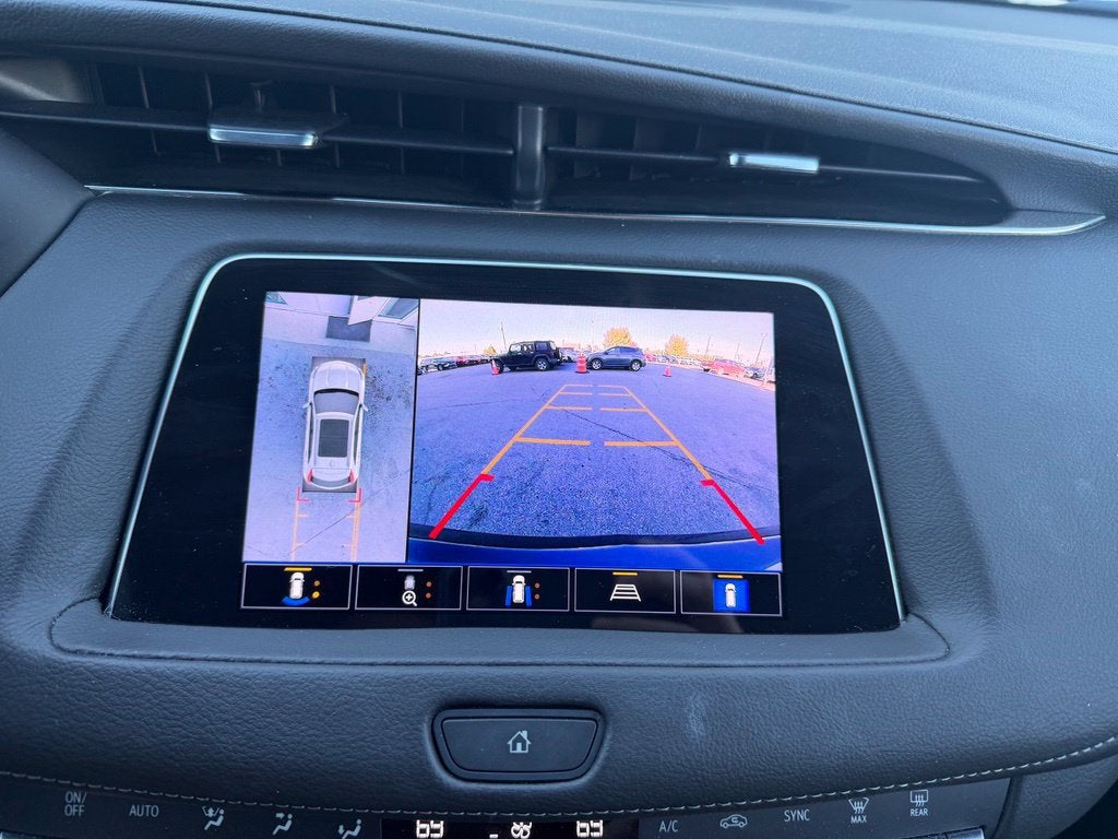 2023 Cadillac XT4 AWD Premium Luxury