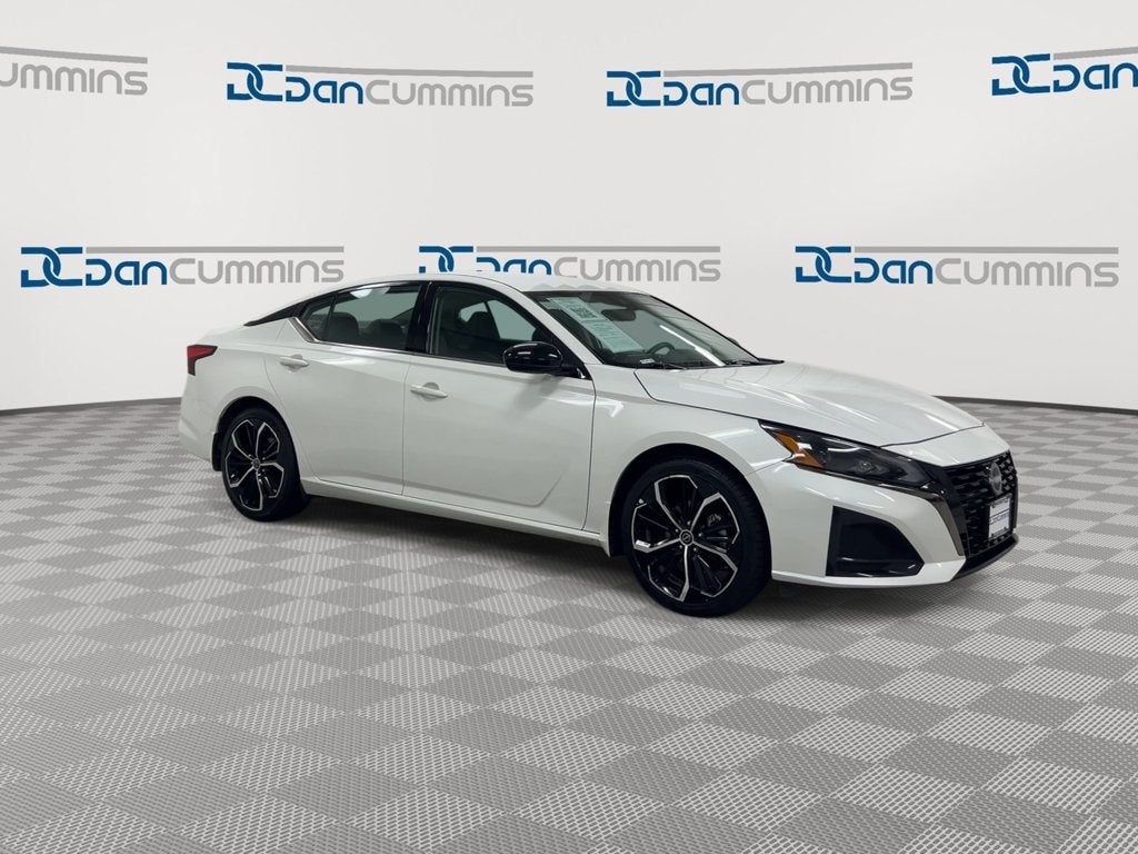2025 Nissan Altima SR