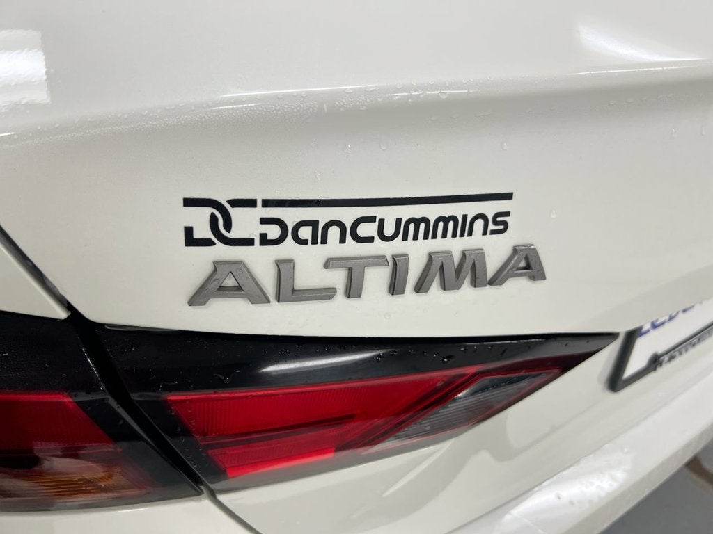 2025 Nissan Altima SR