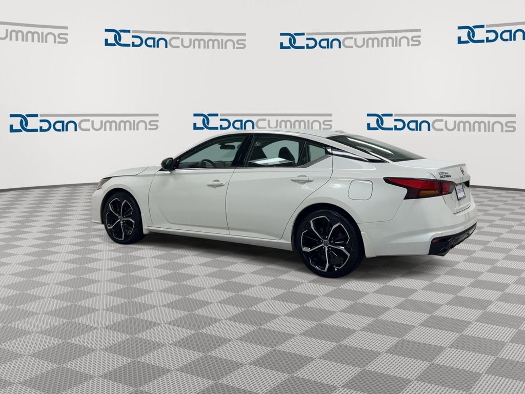 2025 Nissan Altima SR