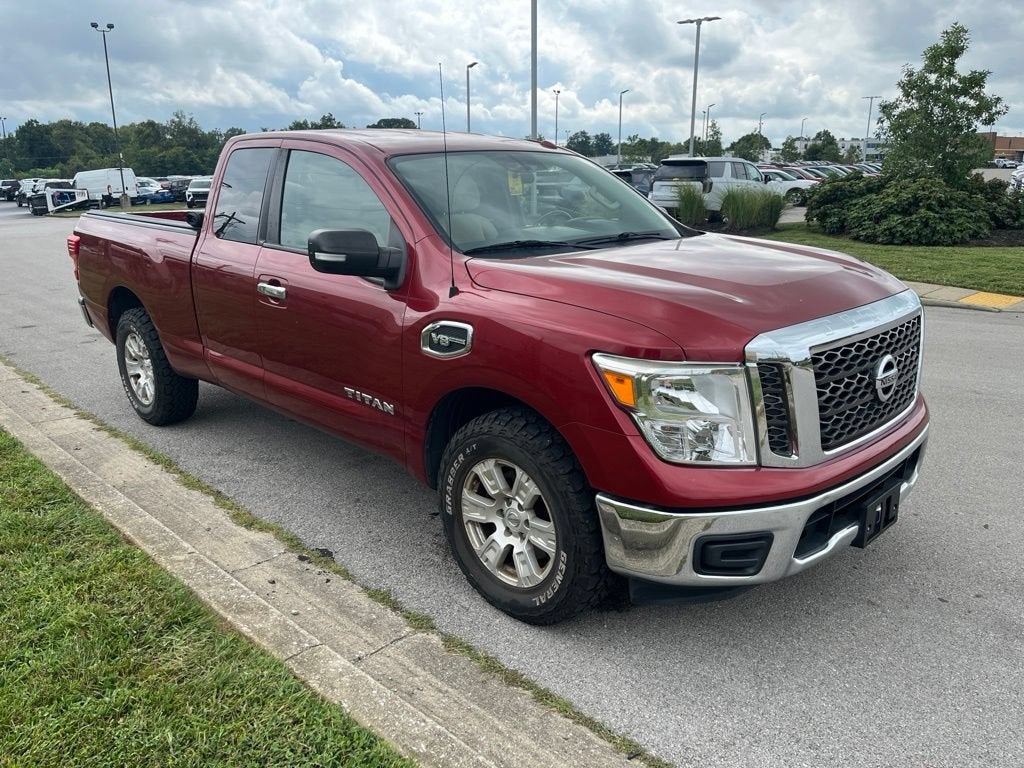 2017 Nissan Titan SV