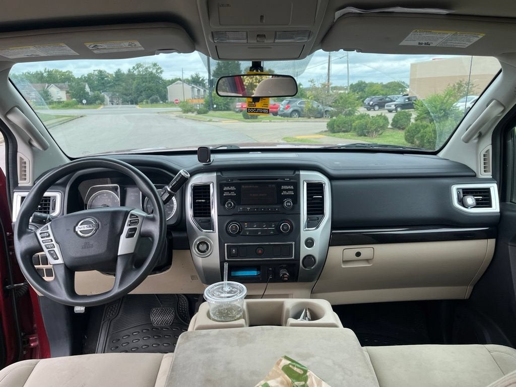 2017 Nissan Titan SV