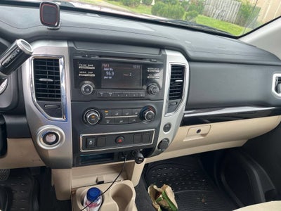 2017 Nissan Titan SV