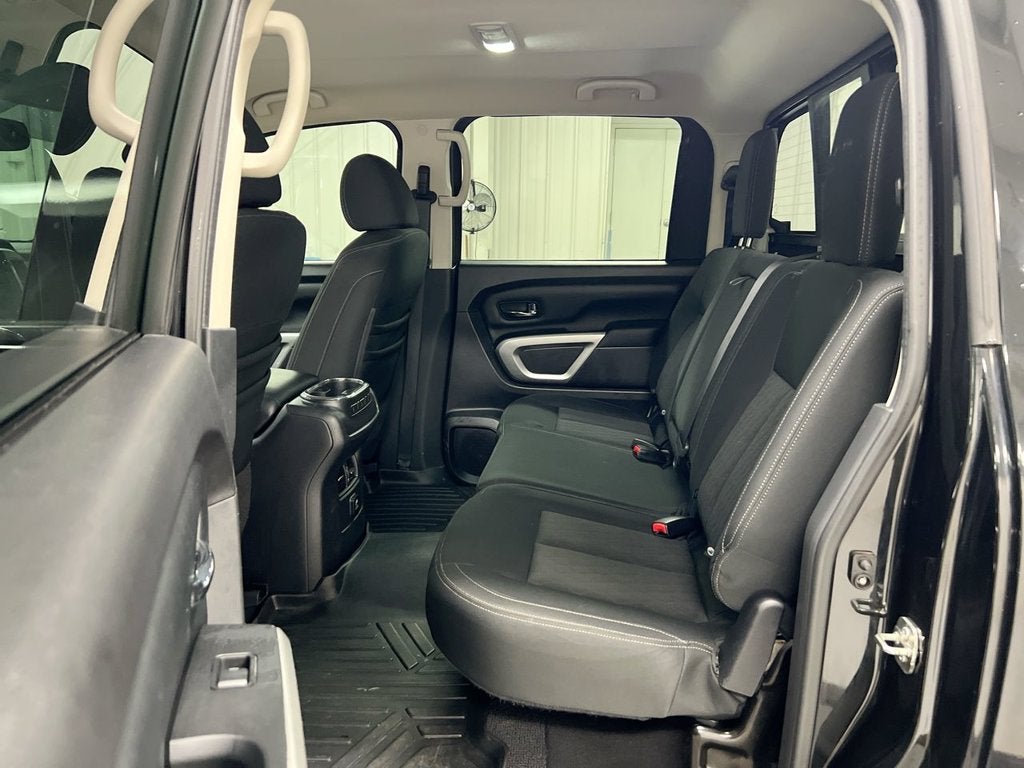 2017 Nissan Titan SV
