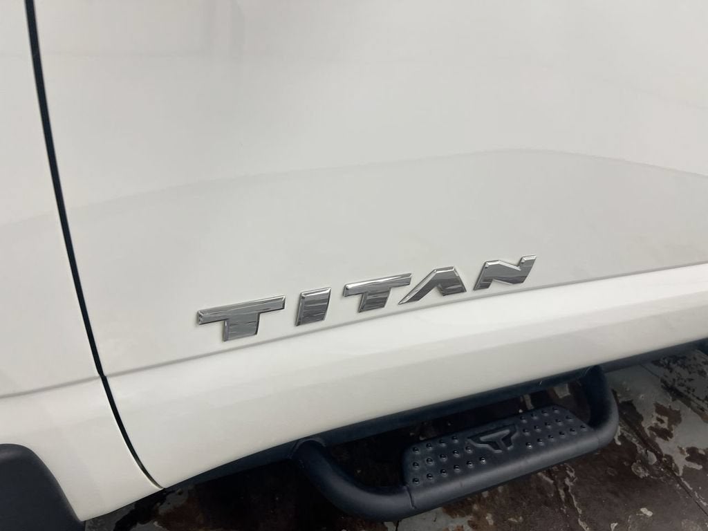 2024 Nissan Titan SV
