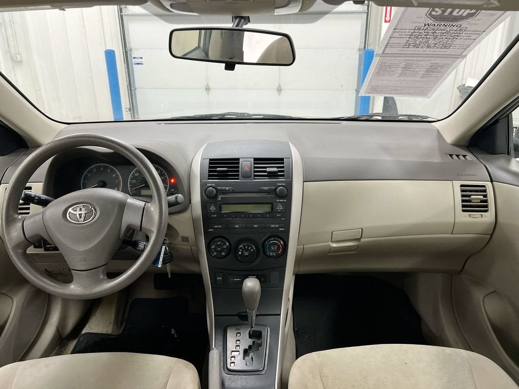 2009 Toyota Corolla 4dr Sdn Man (Natl)