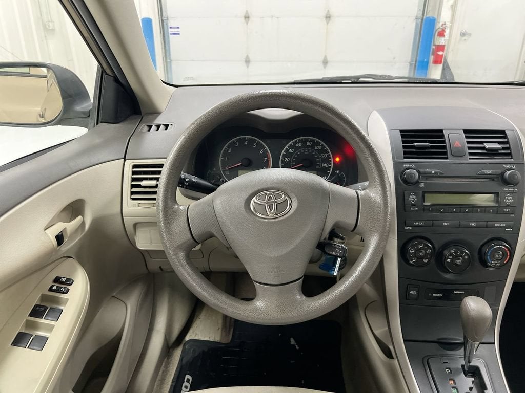2009 Toyota Corolla 4dr Sdn Man (Natl)