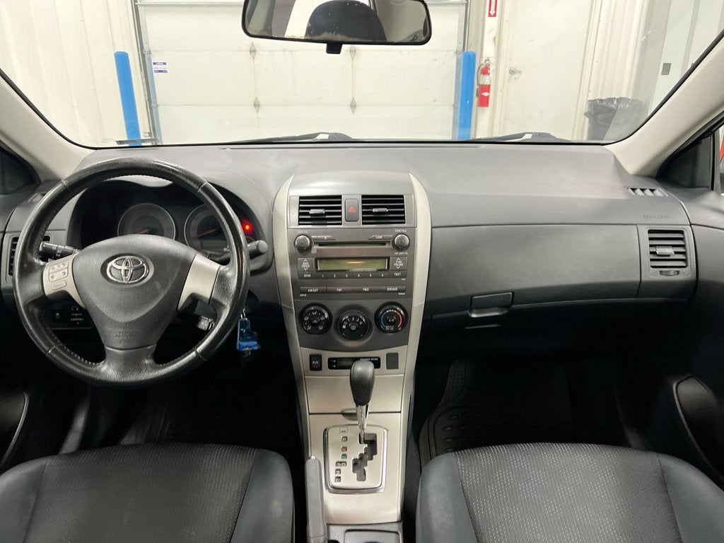 2010 Toyota Corolla 4dr Sdn Man (Natl)