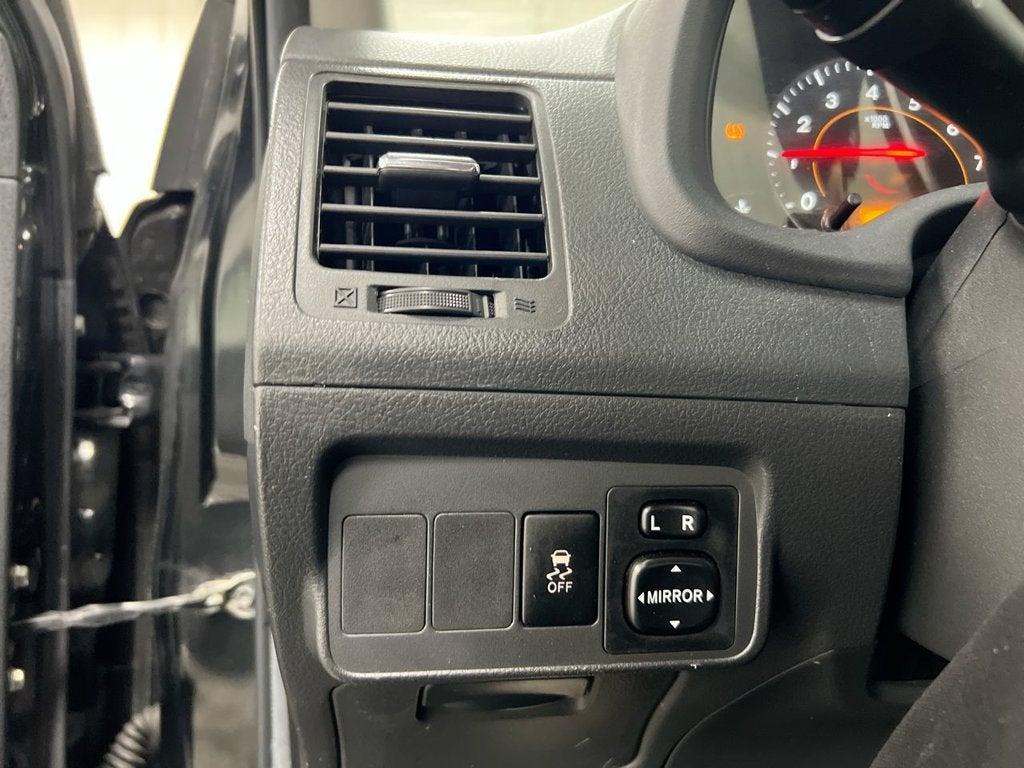 2010 Toyota Corolla 4dr Sdn Man (Natl)