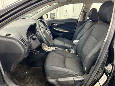 2010 Toyota Corolla 4dr Sdn Man (Natl)