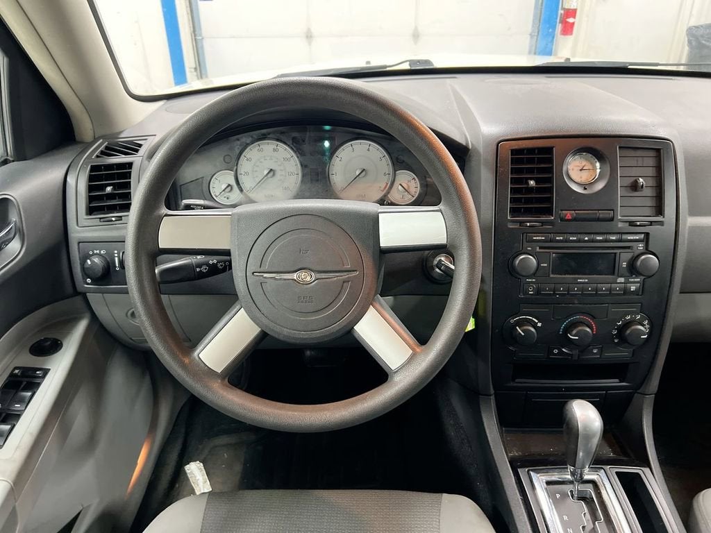 2006 Chrysler 300 4dr Sdn 300