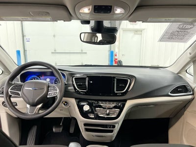 2020 Chrysler Pacifica Touring