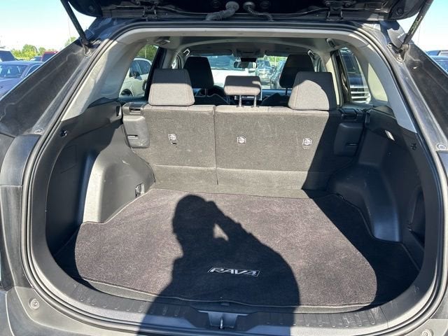 2023 Toyota RAV4 Hybrid LE