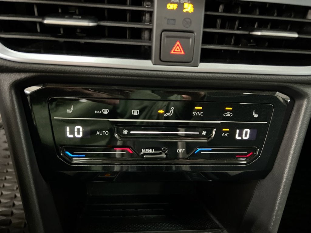 2025 Volkswagen Taos SE