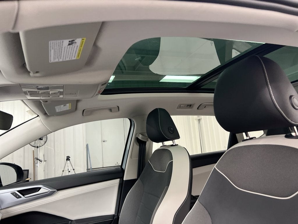 2025 Volkswagen Taos SE