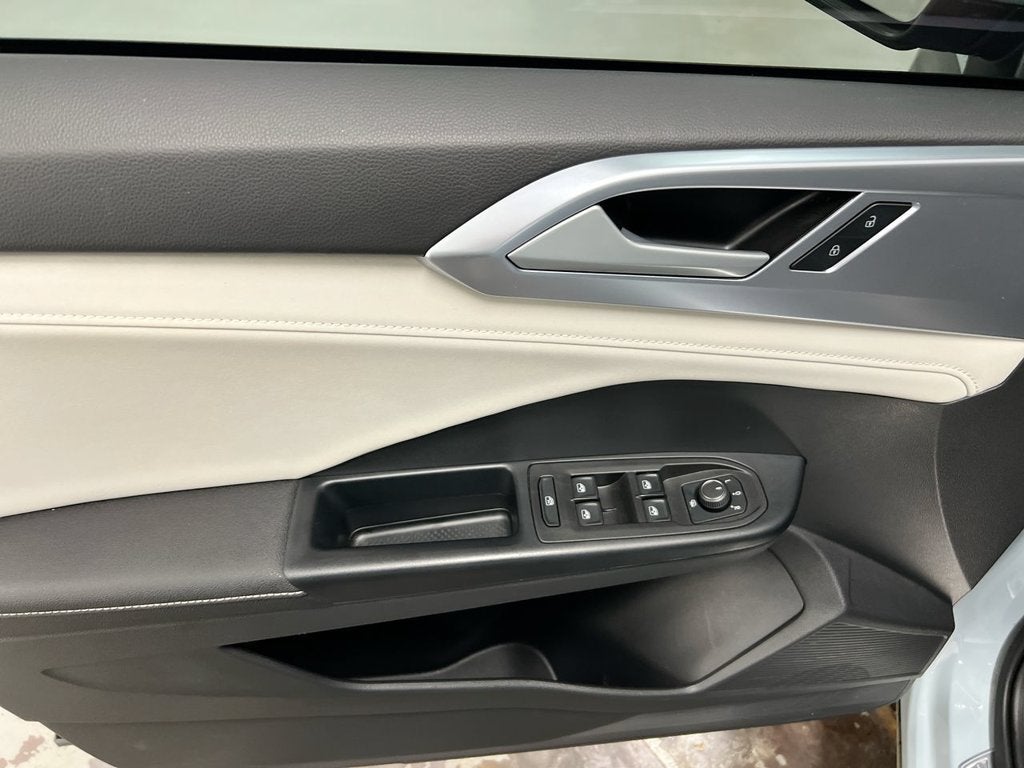 2025 Volkswagen Taos SE