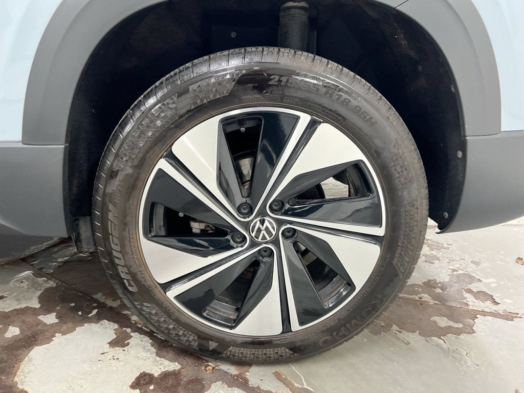2025 Volkswagen Taos SE