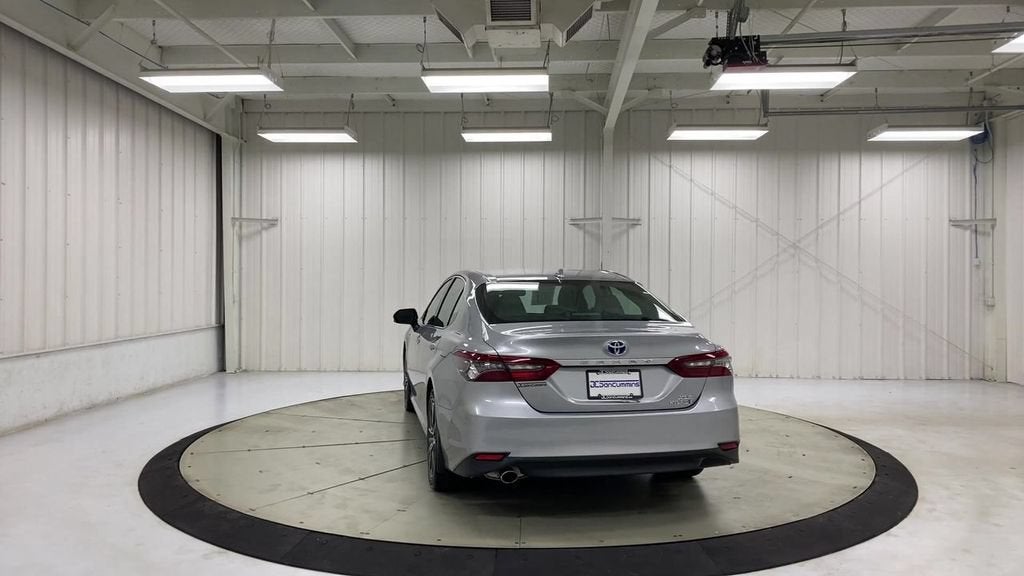 2021 Toyota Camry Hybrid XLE