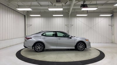 2021 Toyota Camry Hybrid XLE