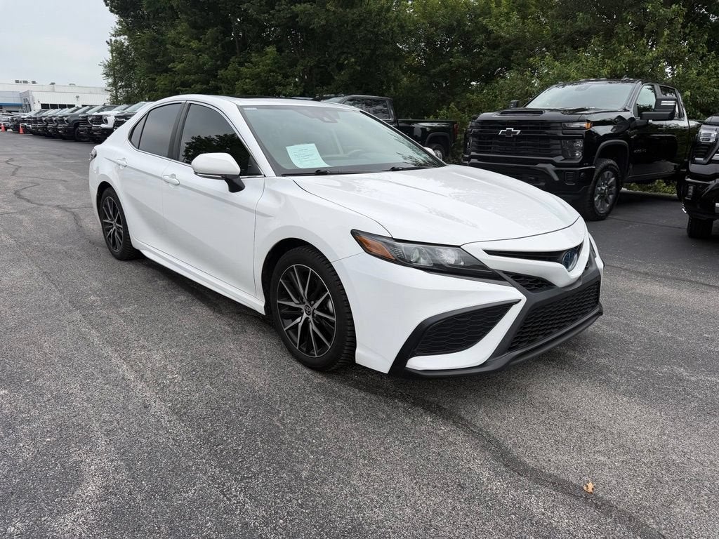 2023 Toyota Camry Hybrid SE