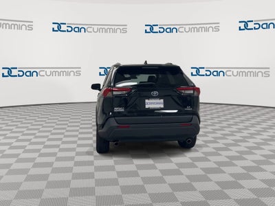 2021 Toyota RAV4 Hybrid LE