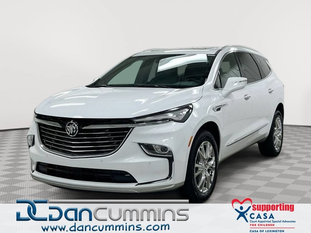 2024 Buick Enclave Essence's photo