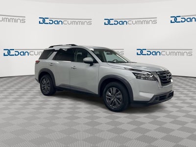 2023 Nissan Pathfinder SV
