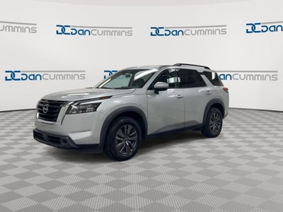 2023 Nissan Pathfinder SV