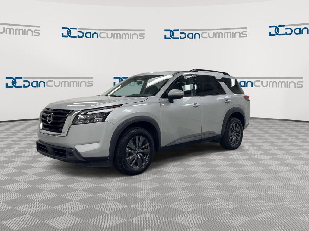 2023 Nissan Pathfinder SV
