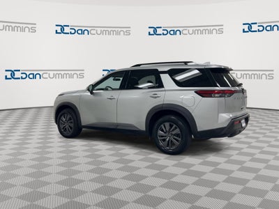 2023 Nissan Pathfinder SV