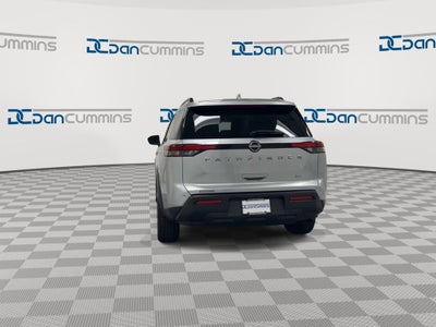 2023 Nissan Pathfinder SV