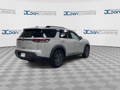 2023 Nissan Pathfinder SV