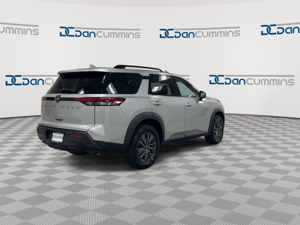 2023 Nissan Pathfinder SV