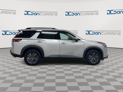 2023 Nissan Pathfinder SV