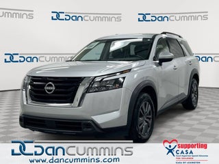 2023 Nissan Pathfinder SV
