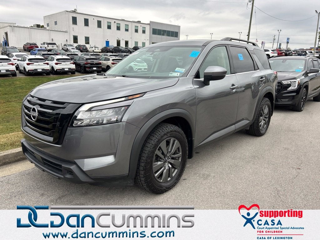 2024 Nissan Pathfinder SV