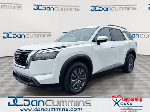 2025 Nissan Pathfinder SV