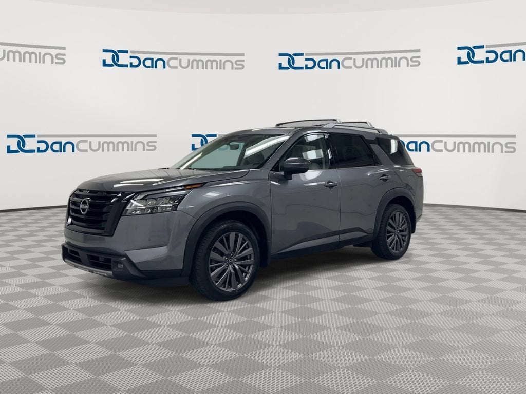 2023 Nissan Pathfinder SL